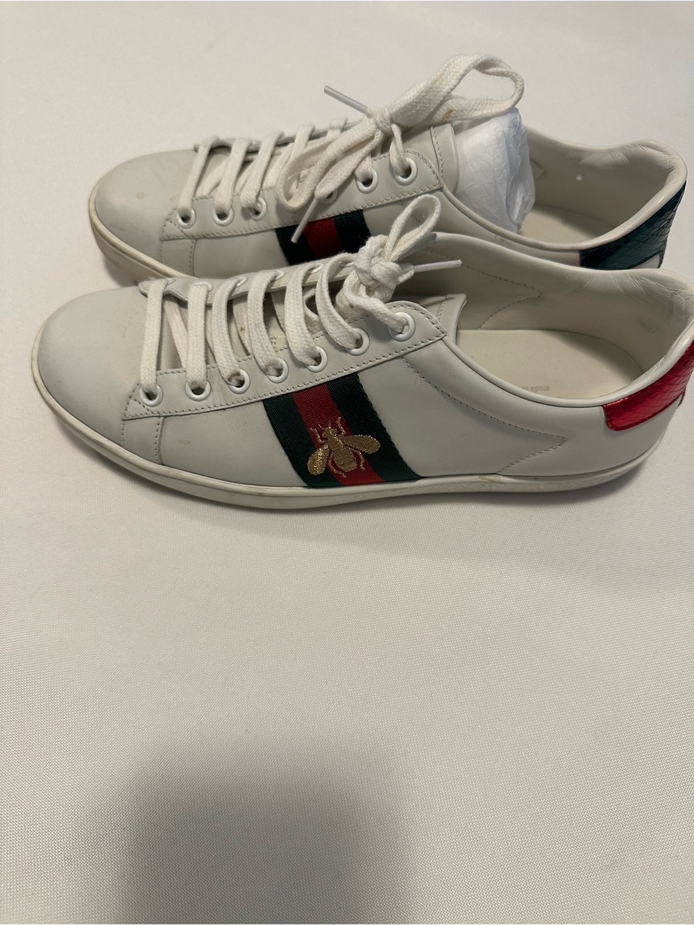 Gucci White Leather Sneakers with Red and Green Stripe and Gold Bee
